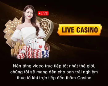 Bàn chơi Poker và Blackjack với các quân bài